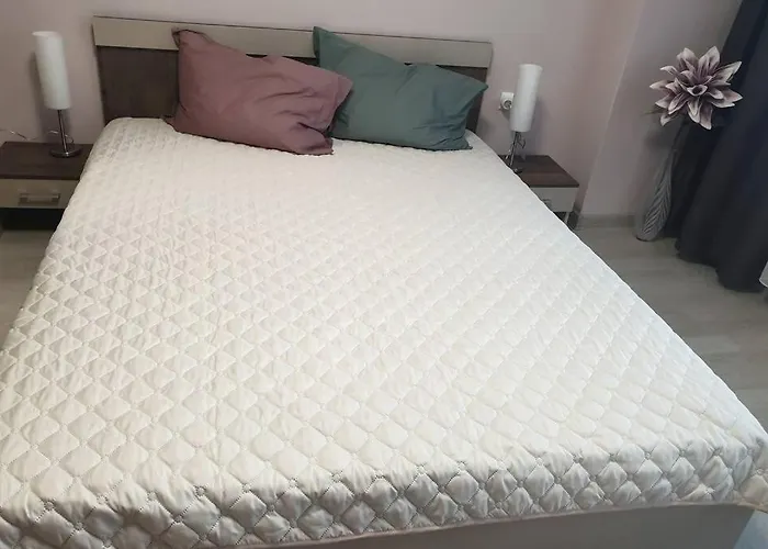 нов луксозен богоров в центъра на града Apartmán *